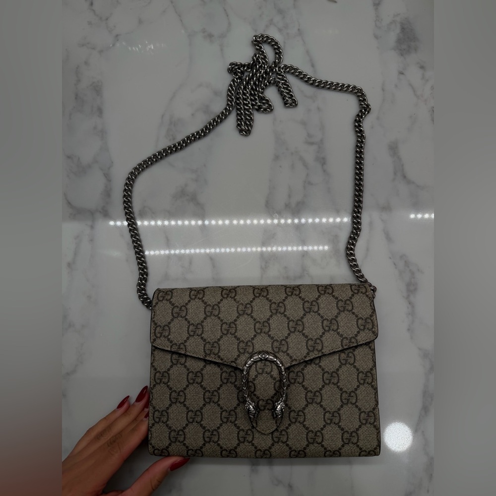 Gucci Dionysus wallet on chain
